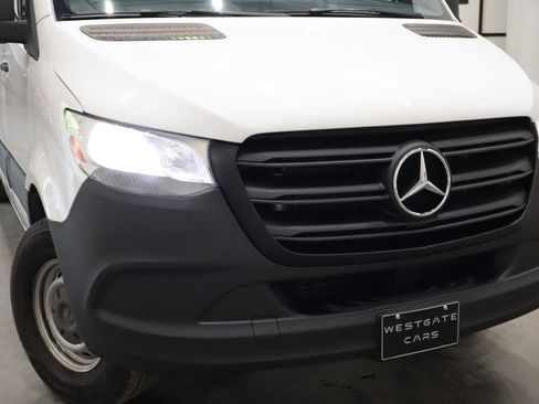 Used 2021 Mercedes-Benz Sprinter 2500 w/ Driver Convenience Package image 36