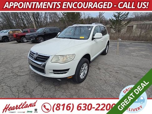 Used 2008 Volkswagen Touareg VR6 image 1