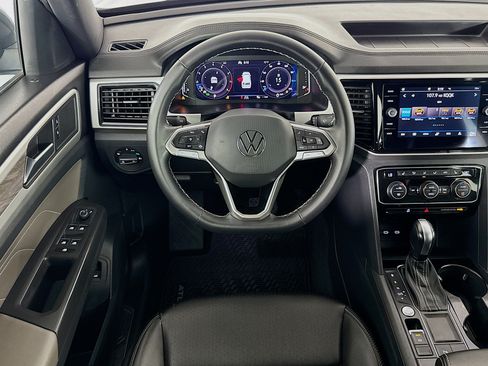 Used 2023 Volkswagen Atlas Cross Sport SE FWD image 15