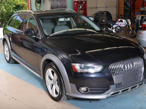 Used 2016 Audi A4 Premium w/ Audi MMI Navigation Plus AWD/4WD image 6