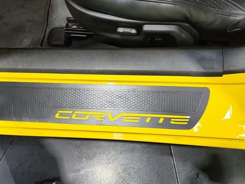Used 2006 Chevrolet Corvette Coupe w/ Preferred Equipment Group RWD image 36