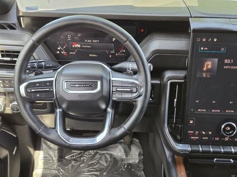 Used 2025 GMC Yukon Denali AWD/4WD image 26