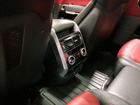 Used 2019 Land Rover Range Rover Sport SVR AWD/4WD image 10