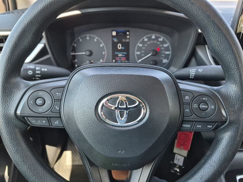Certified 2025 Toyota Corolla LE FWD image 18