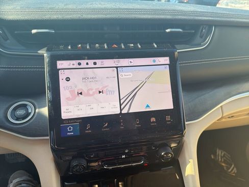 Used 2022 Jeep Grand Cherokee L Limited image 15