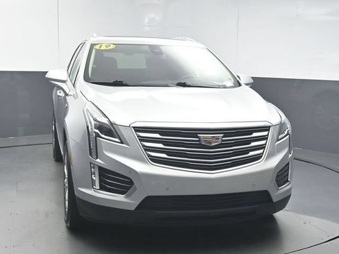 Used 2019 Cadillac XT5 Premium Luxury AWD/4WD image 3