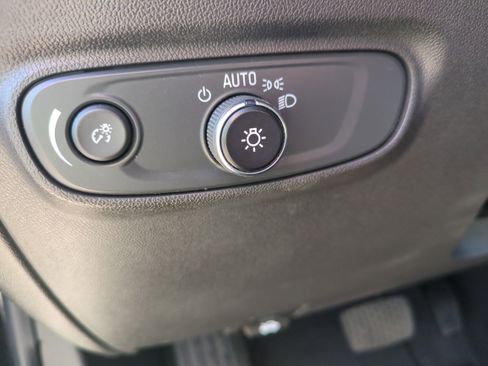 Used 2022 Chevrolet Equinox LT image 12