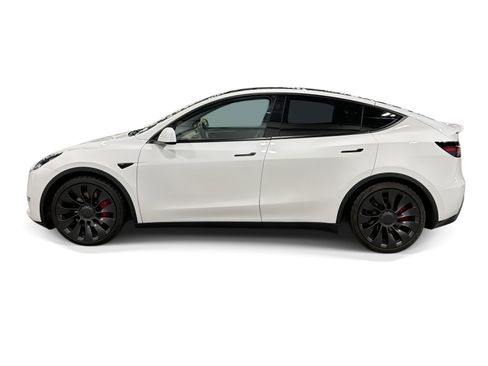 Certified 2023 Tesla Model Y Performance AWD/4WD image 3