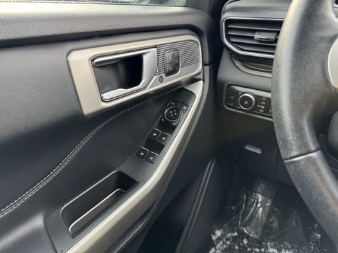 Certified 2023 Ford Explorer Limited w/ Equipment Group 301A image 29
