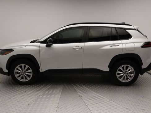 Used 2026 Toyota Corolla Cross LE FWD image 12