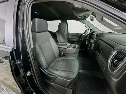 Used 2020 Chevrolet Silverado 1500 LT image 32