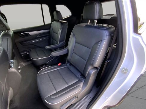 Certified 2026 Buick Enclave Preferred FWD image 20