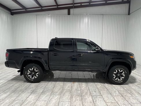 Used 2022 Toyota Tacoma Limited image 6