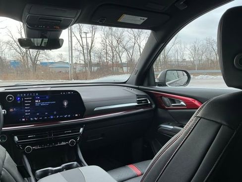 Used 2024 Chevrolet Traverse RS w/ LPO, Floor Liner Package image 30