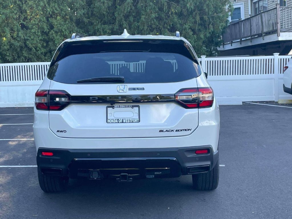 New 2026 Honda Pilot Black Edition image 6
