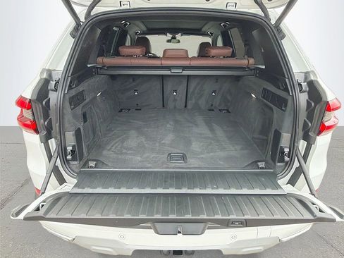 Used 2023 BMW X5 xDrive40i w/ Premium Package image 12