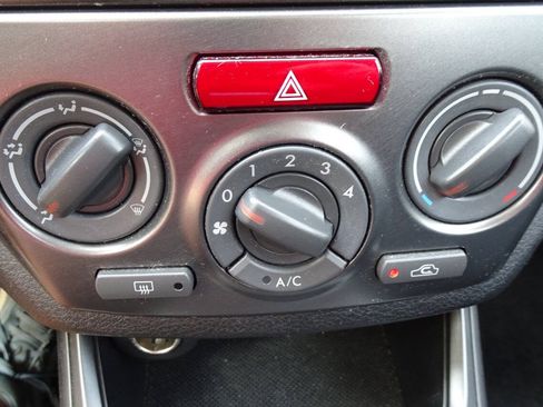 Used 2011 Subaru Impreza 2.5i AWD/4WD image 21