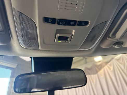 Used 2021 Toyota Corolla LE FWD image 25