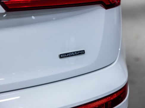 Used 2019 Audi Q5 2.0T Premium Plus w/ Premium Plus Package AWD/4WD image 22