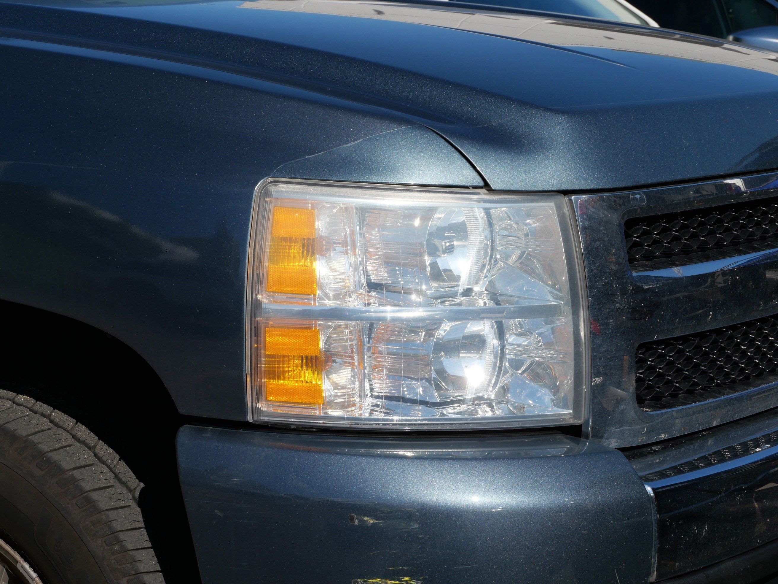 Used 2011 Chevrolet Silverado 1500 LT w/ All-Star Edition AWD/4WD image 2