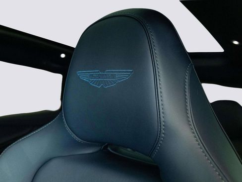 Used 2025 Aston Martin DBX 707 image 15