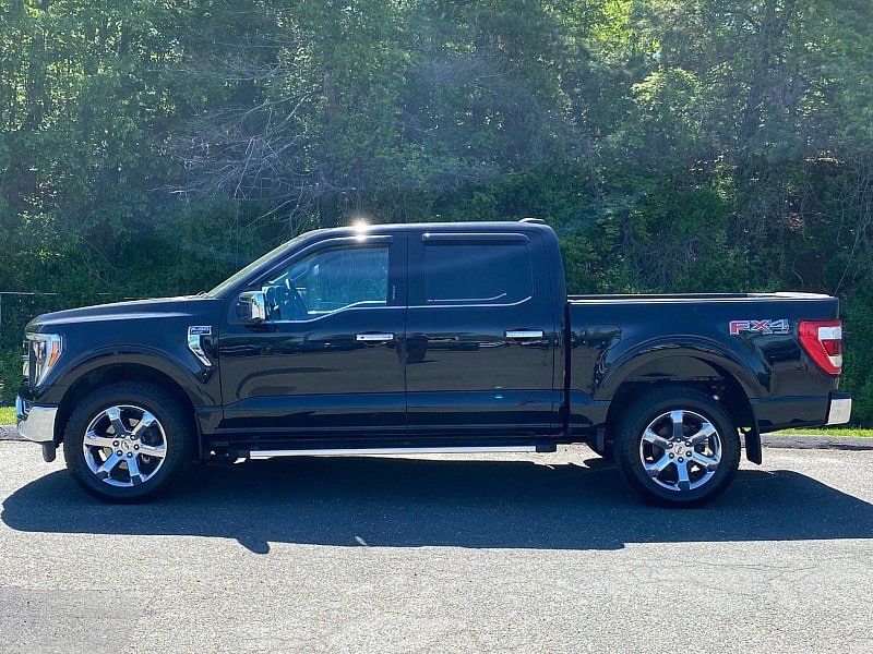 Used 2022 Ford F150 Lariat w/ Equipment Group 502A High AWD/4WD image 4