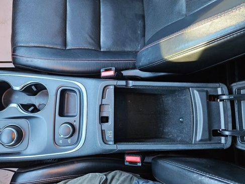 Used 2017 Dodge Durango R/T w/ Technology Group image 18