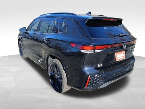 New 2026 Volkswagen Tiguan SE R-Line image 3