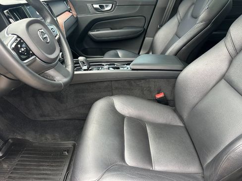 Used 2023 Volvo XC60 T8 Plus AWD/4WD image 13