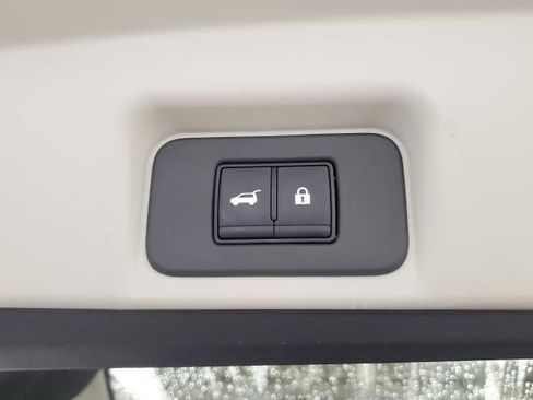 Used 2024 Nissan Ariya AWD image 19