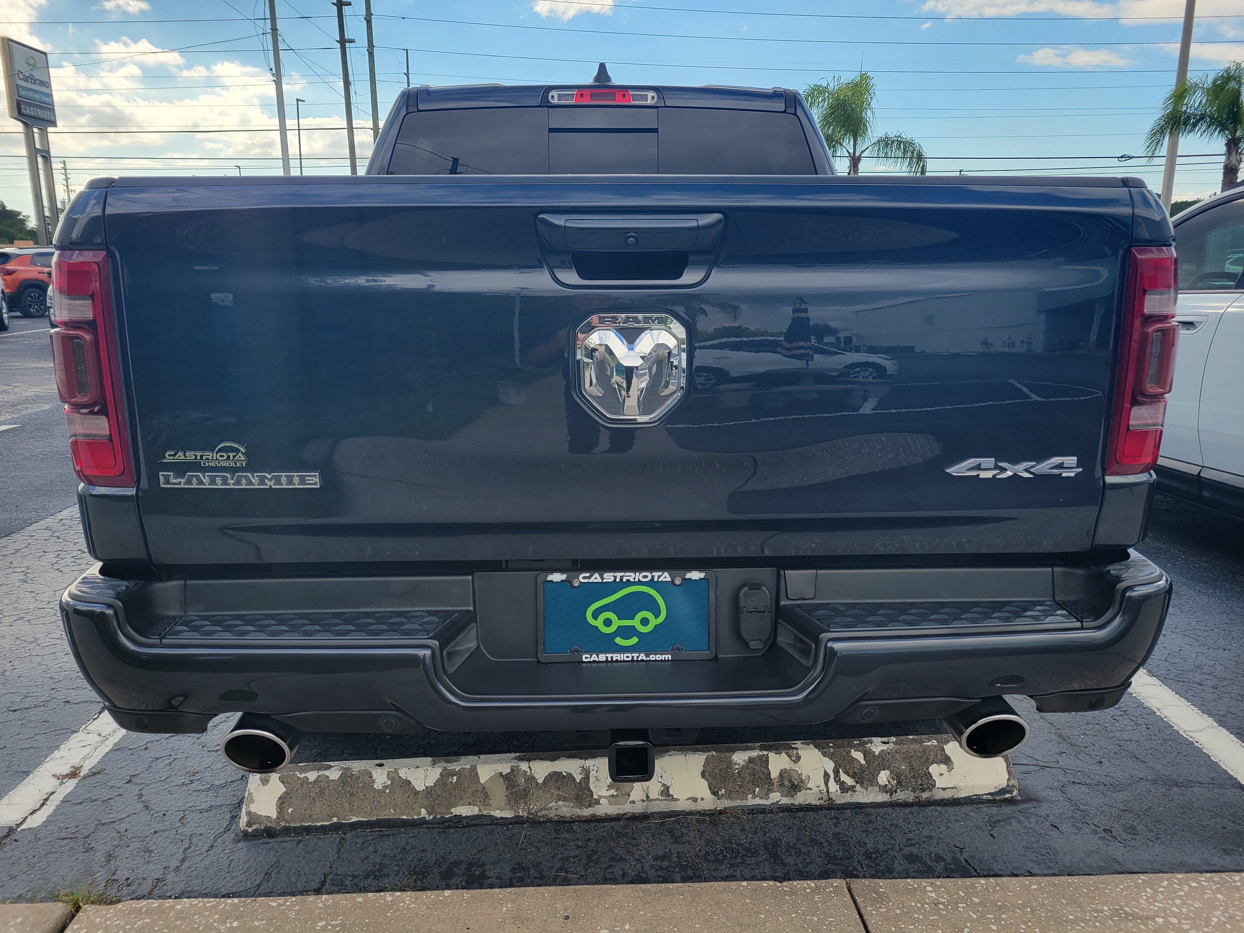 Used 2021 RAM 1500 Laramie w/ Sport Appearance Package AWD/4WD image 6