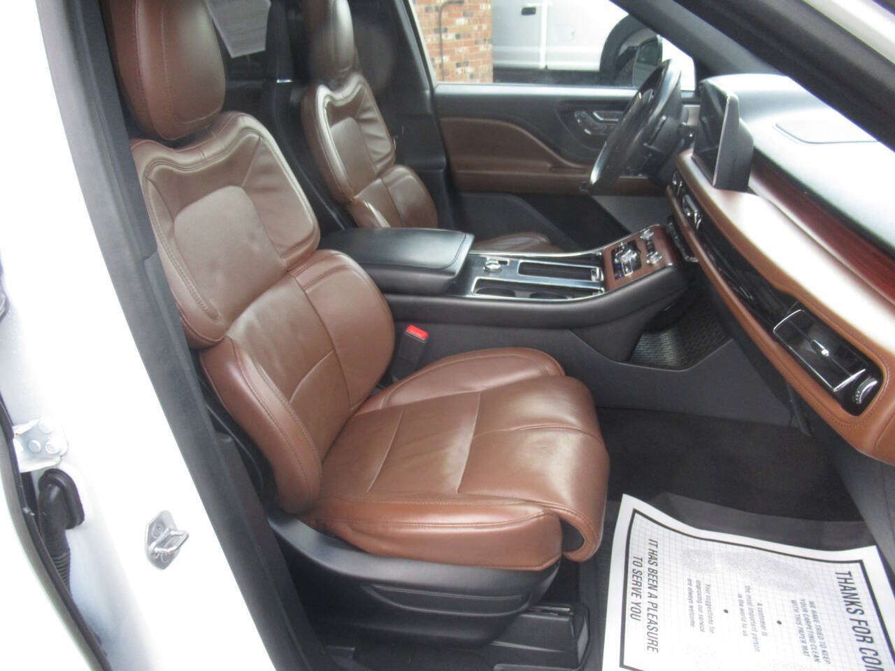 Used 2021 Lincoln Aviator Reserve AWD/4WD image 7