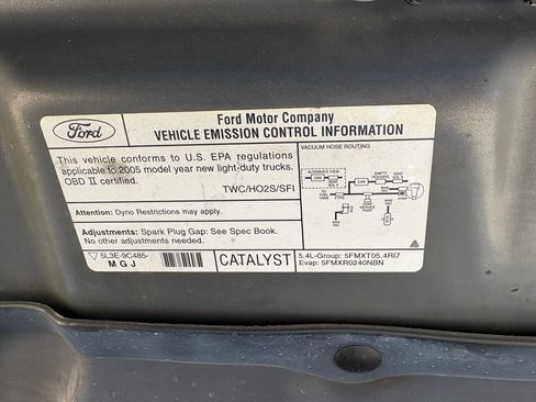 Used 2005 Ford F150 XLT AWD/4WD image 42