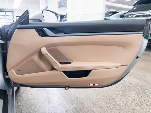Used 2021 Porsche 911 Carrera 4 image 18