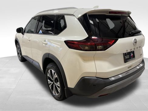 Used 2021 Nissan Rogue SV w/ Premium Package FWD image 7