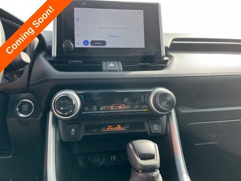 Used 2023 Toyota RAV4 XLE FWD image 21
