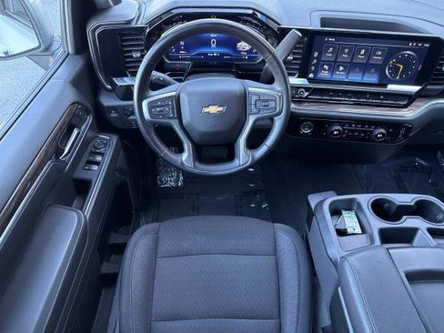 Used 2023 Chevrolet Silverado 1500 LT AWD/4WD image 28
