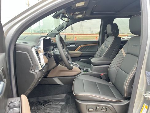New 2026 GMC Canyon Denali image 10