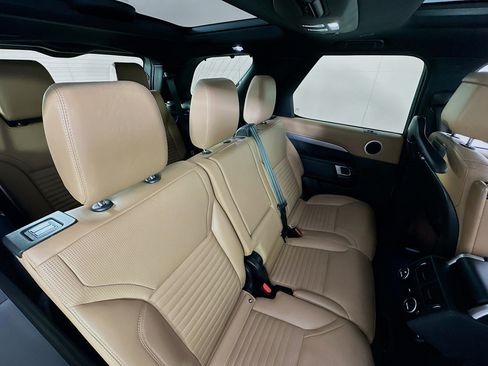 Used 2023 Land Rover Discovery HSE R-Dynamic image 28