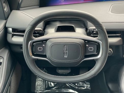 New 2025 Lincoln Navigator Reserve w/ Jet Appearance Package image 18