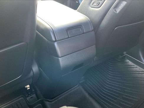 Used 2024 Hyundai Santa Fe Calligraphy AWD/4WD image 40