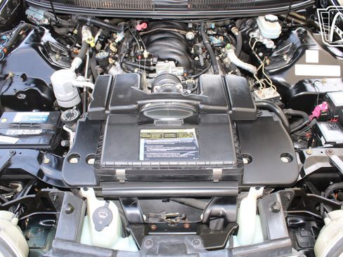 Used 2002 Chevrolet Camaro Z28 w/ SS Performance/Appearance Pkg RWD image 5