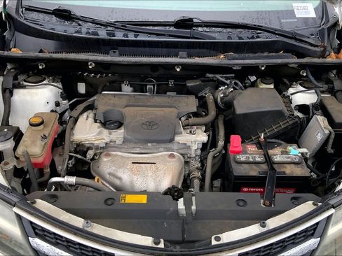 Used 2015 Toyota RAV4 XLE image 32