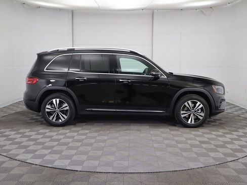 Certified 2025 Mercedes-Benz GLB 250 4MATIC image 4