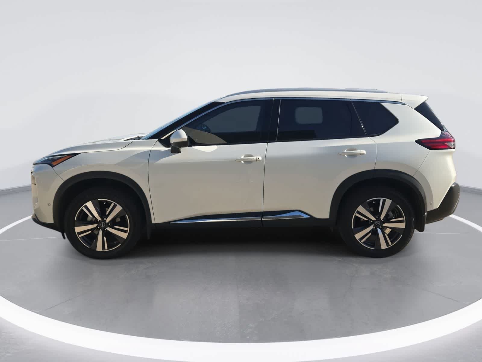 Used 2023 Nissan Rogue SL w/ SL Premium Package FWD image 5
