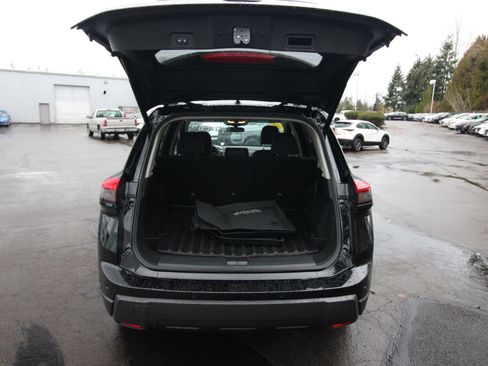 Certified 2025 Nissan Rogue SV AWD/4WD image 29