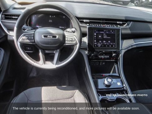 Used 2023 Jeep Grand Cherokee L Laredo w/ Trailer Tow Group (B) image 7