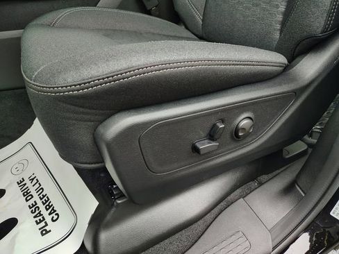 New 2026 RAM 1500 Big Horn w/ Night Edition AWD/4WD image 15