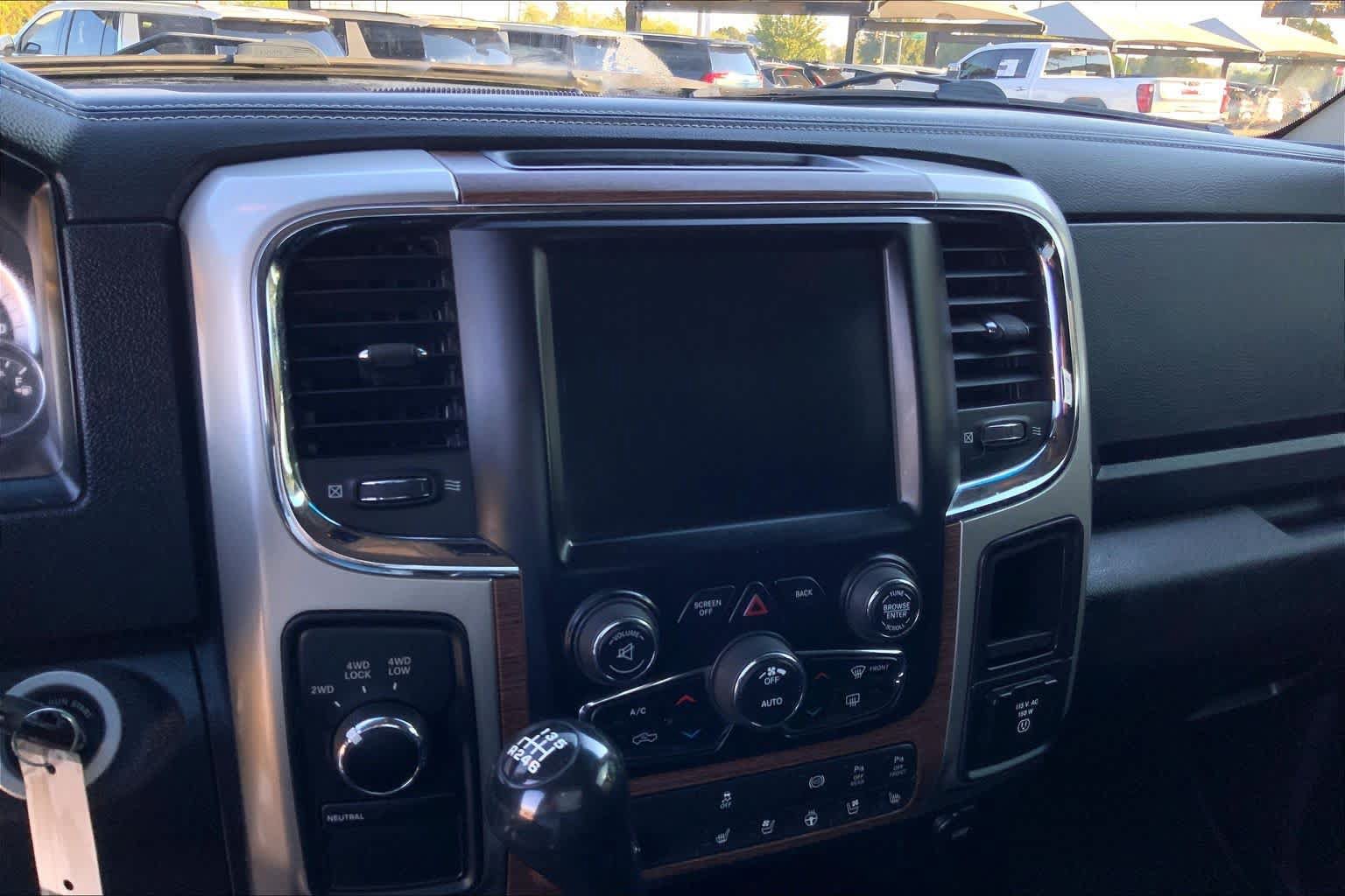 Used 2016 RAM 3500 Laramie AWD/4WD image 29