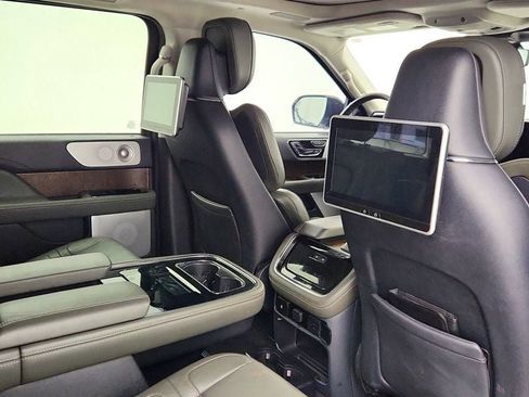 Used 2024 Lincoln Navigator Black Label image 26